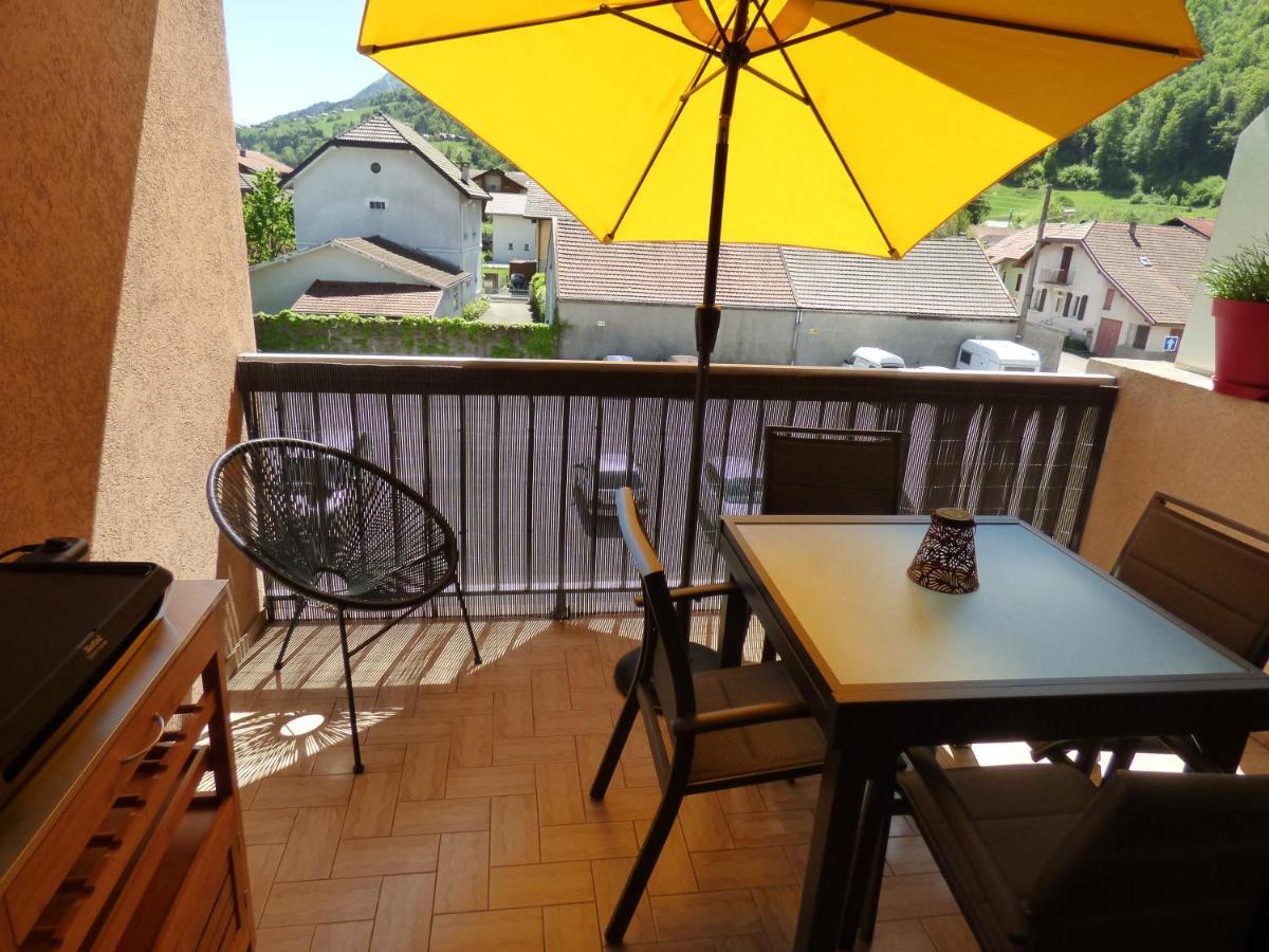 Agreable 2 Pieces Au Coeur De Thones Apartman Kültér fotó