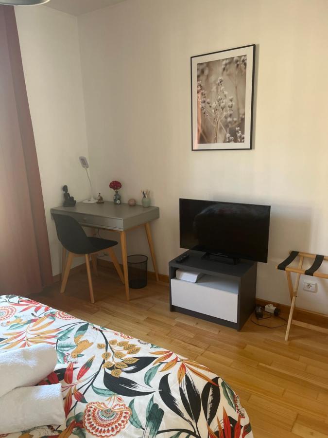 Agreable 2 Pieces Au Coeur De Thones Apartman Kültér fotó