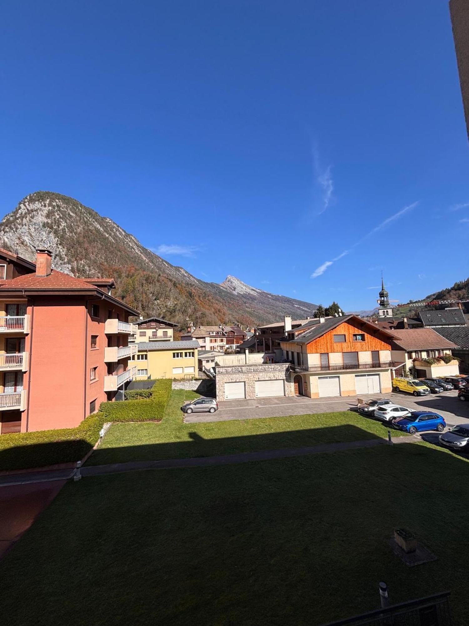 Agreable 2 Pieces Au Coeur De Thones Apartman Kültér fotó