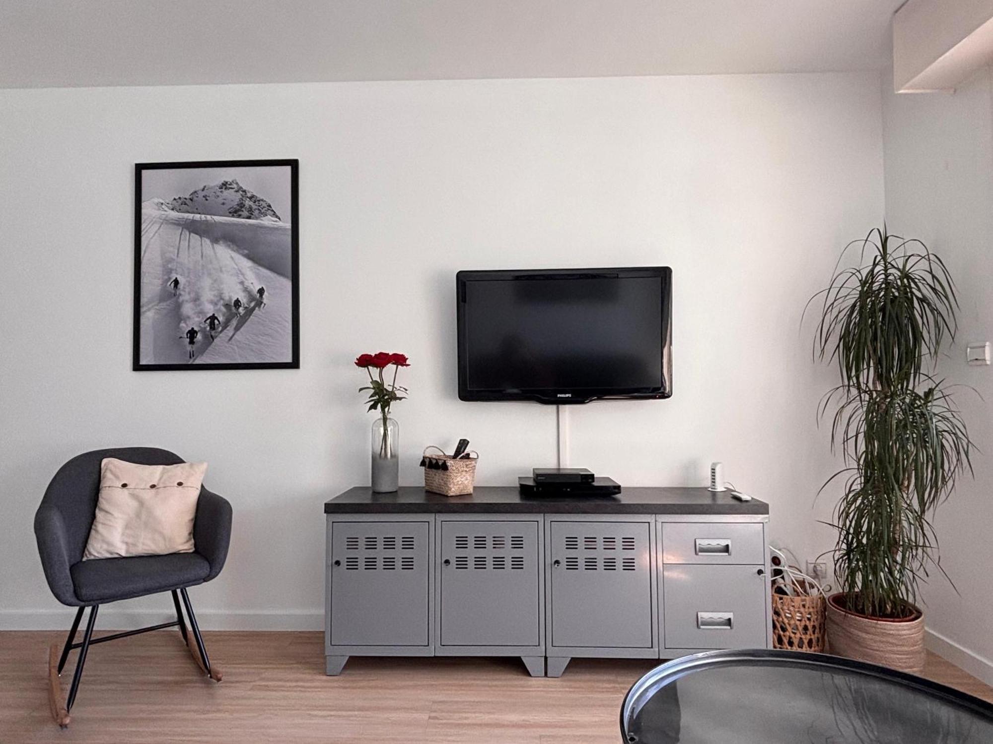 Agreable 2 Pieces Au Coeur De Thones Apartman Kültér fotó